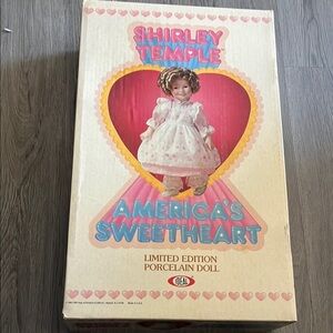Shirley Temple vintage doll in box😊
